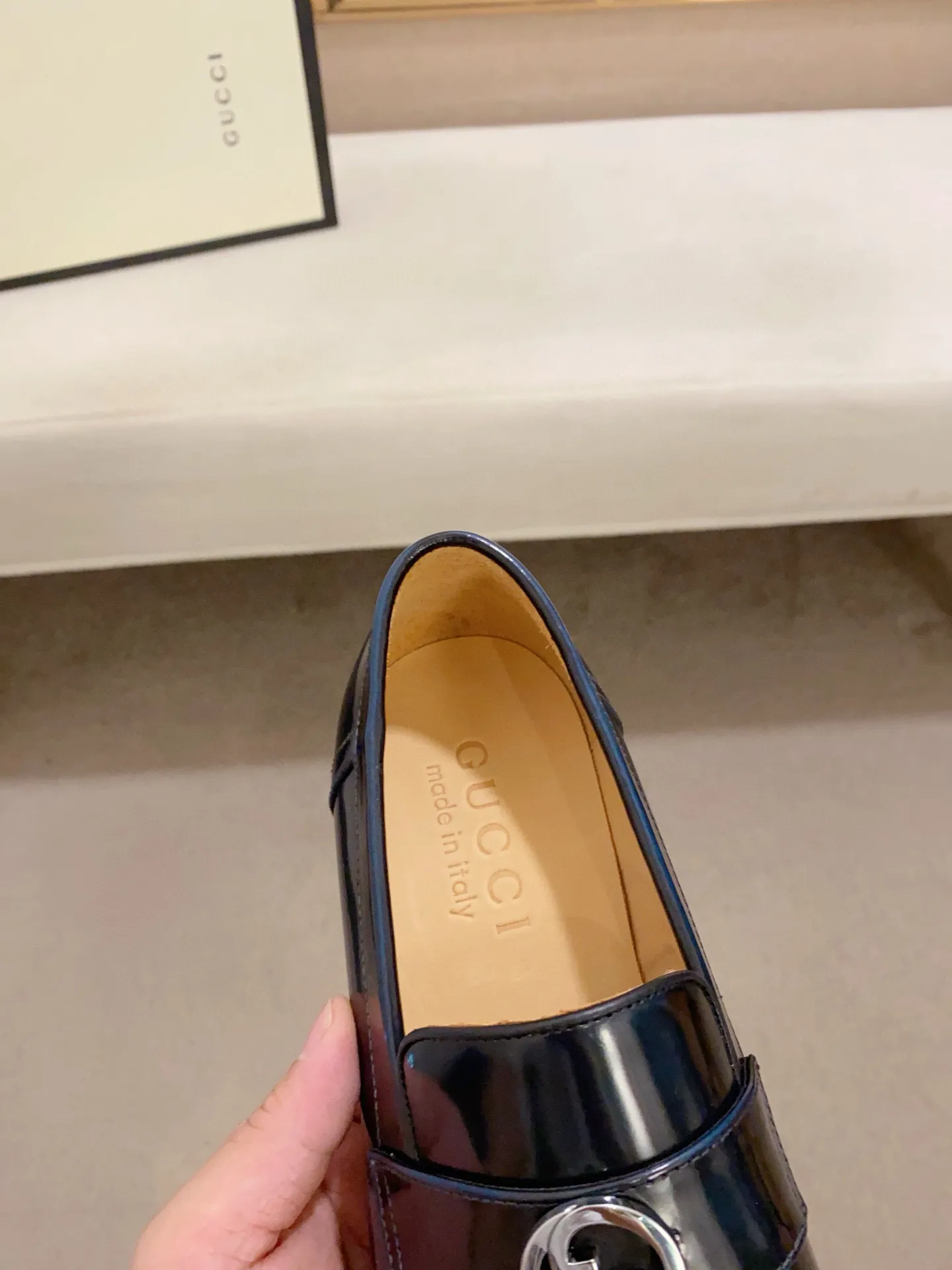Men's shoes 💰: 520💰 (GUCCI) new series ss hot new products 💢 💠 Casual leather shoes 👞, first layer of cowhide, upper hardware buckles and logo on the sides of the shoe, brand logo on the insole and sole 💠 💎Upper: 100% cowhide 💎Inner: cowhide/100% 💎Feet: cowhide/100% 💎Sole: rubber/100% 💎SIZE: 38 39 40 41 42 43 44 Can be customized 45